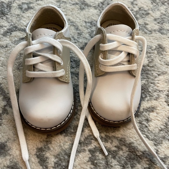 FootMates Other - FOOTMATES Cheer Lace-Up Saddle Oxford Girls and Boys Dress Shoes